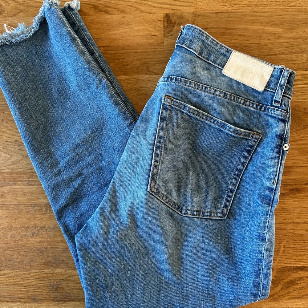 Everlane Curvy Cheeky Jean Cropped Raw Hem
